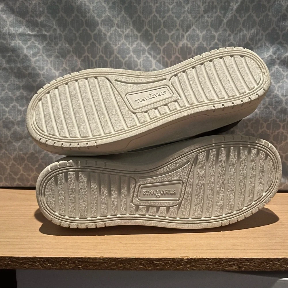 Stradivarius Brown Beige Sneakers 🤎 - Picture 10 of 11